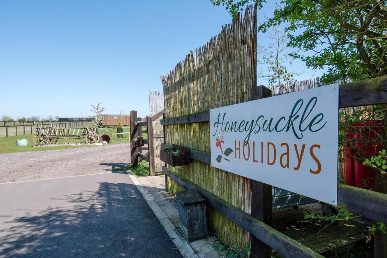 Honeysuckle Farm Holidays By Stay In Suffolk, Monk Soham Вудбридж Екстер'єр фото